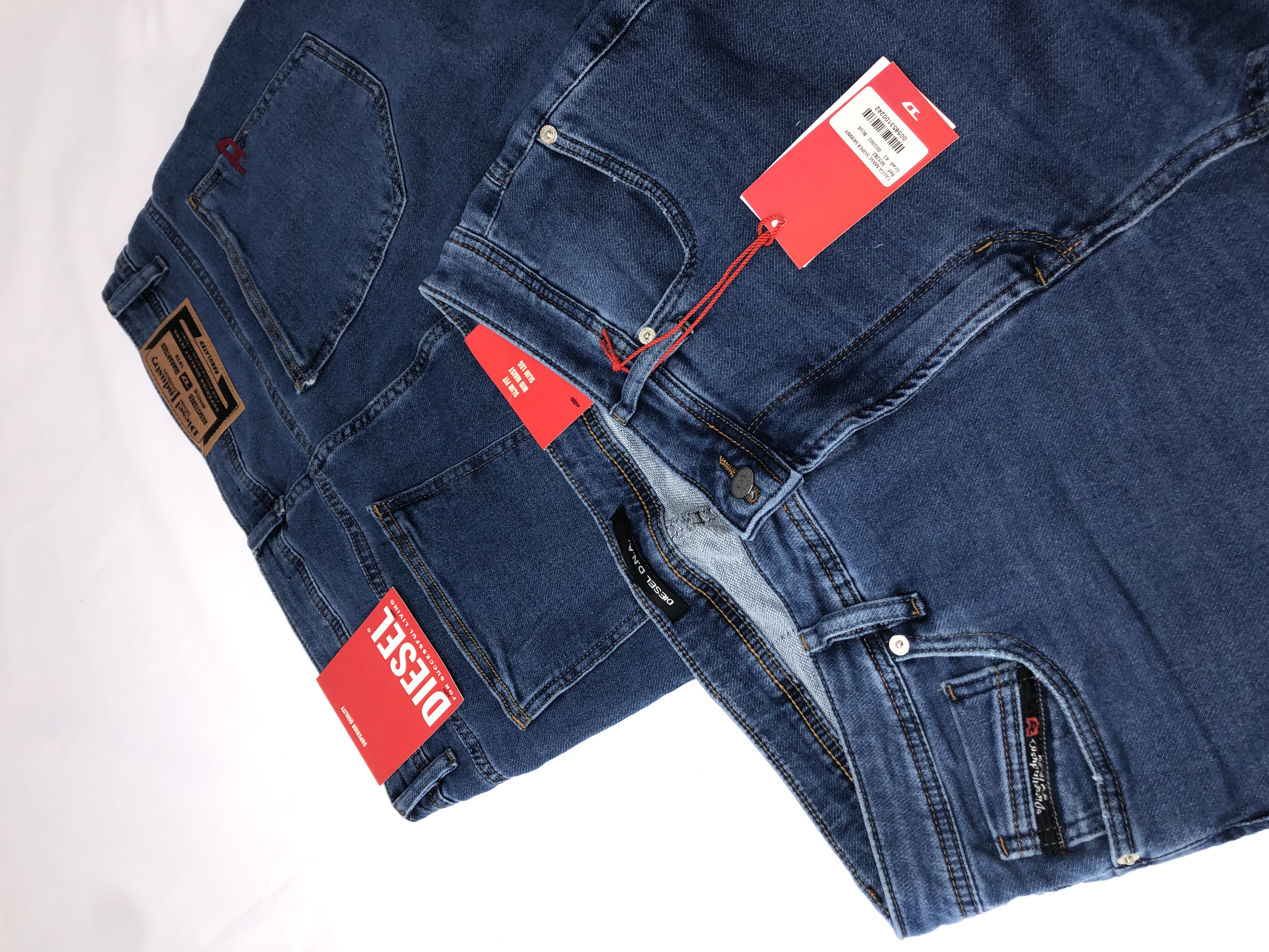 Foto 2 de CALÇA JEANS PREMIUM DIESEL