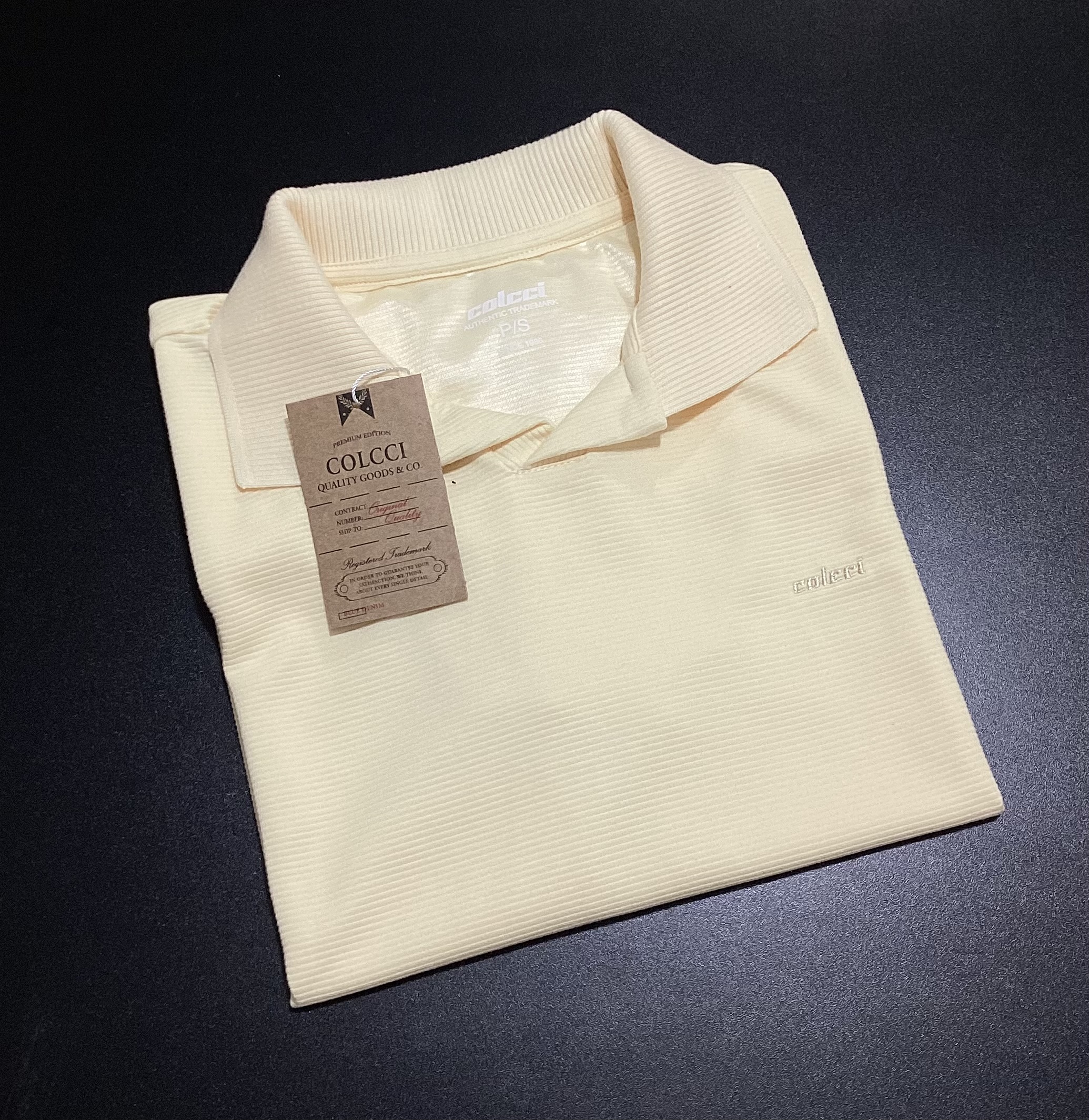 CAMISA POLO GOLA V TEXTURIZADA COLCCI