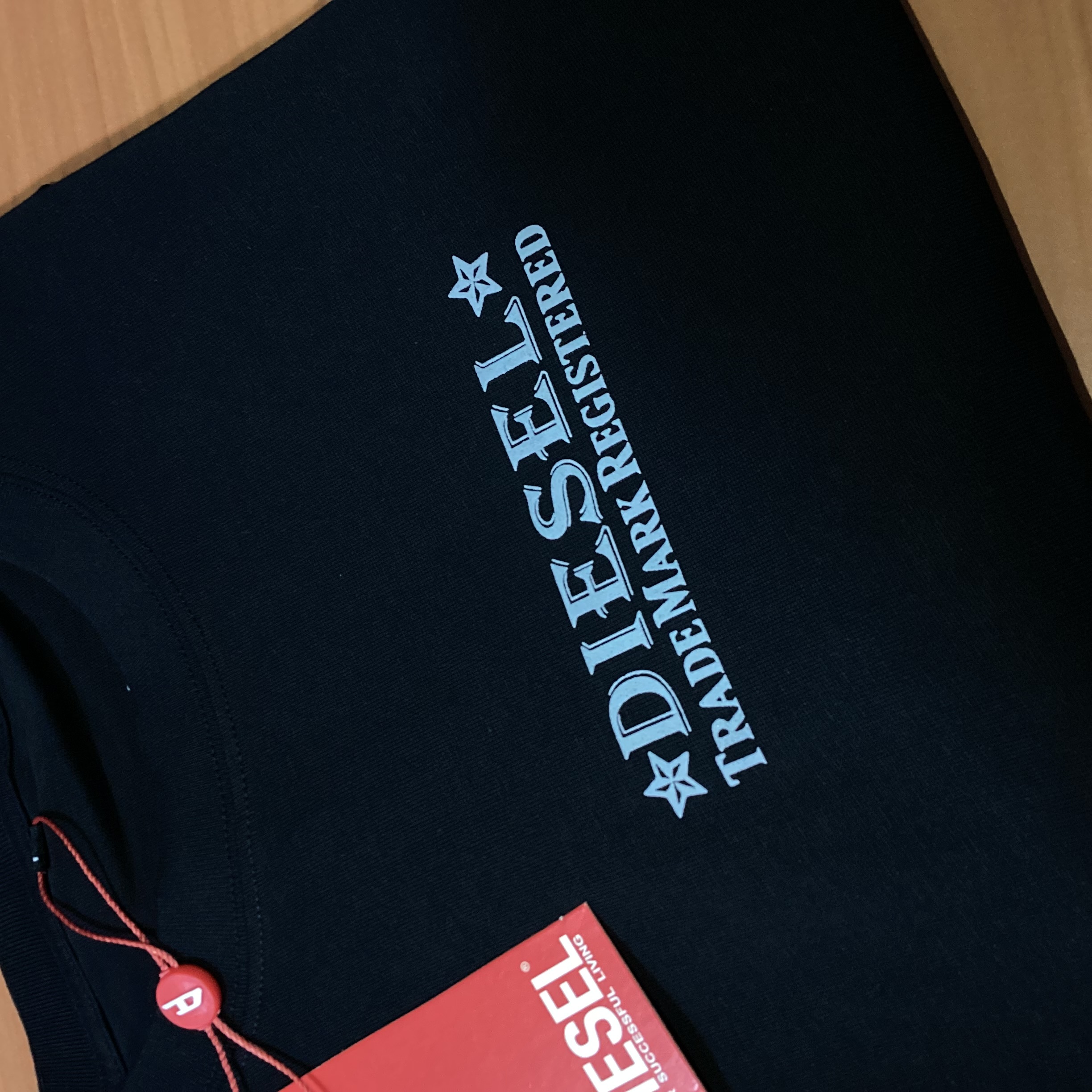 Foto 2 de CAMISA OVERSIZED DIESEL