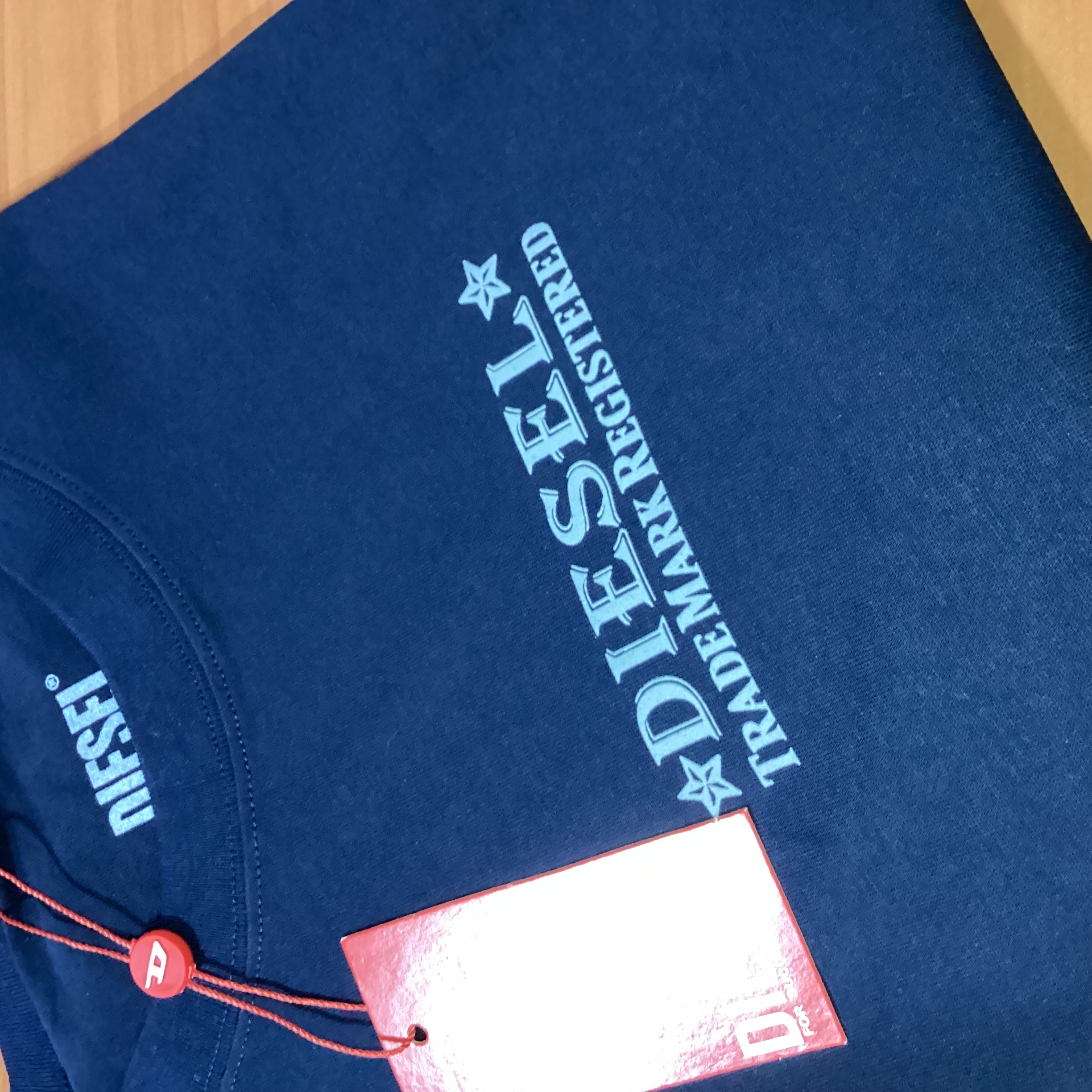 Foto 2 de CAMISA OVERSIZED DIESEL