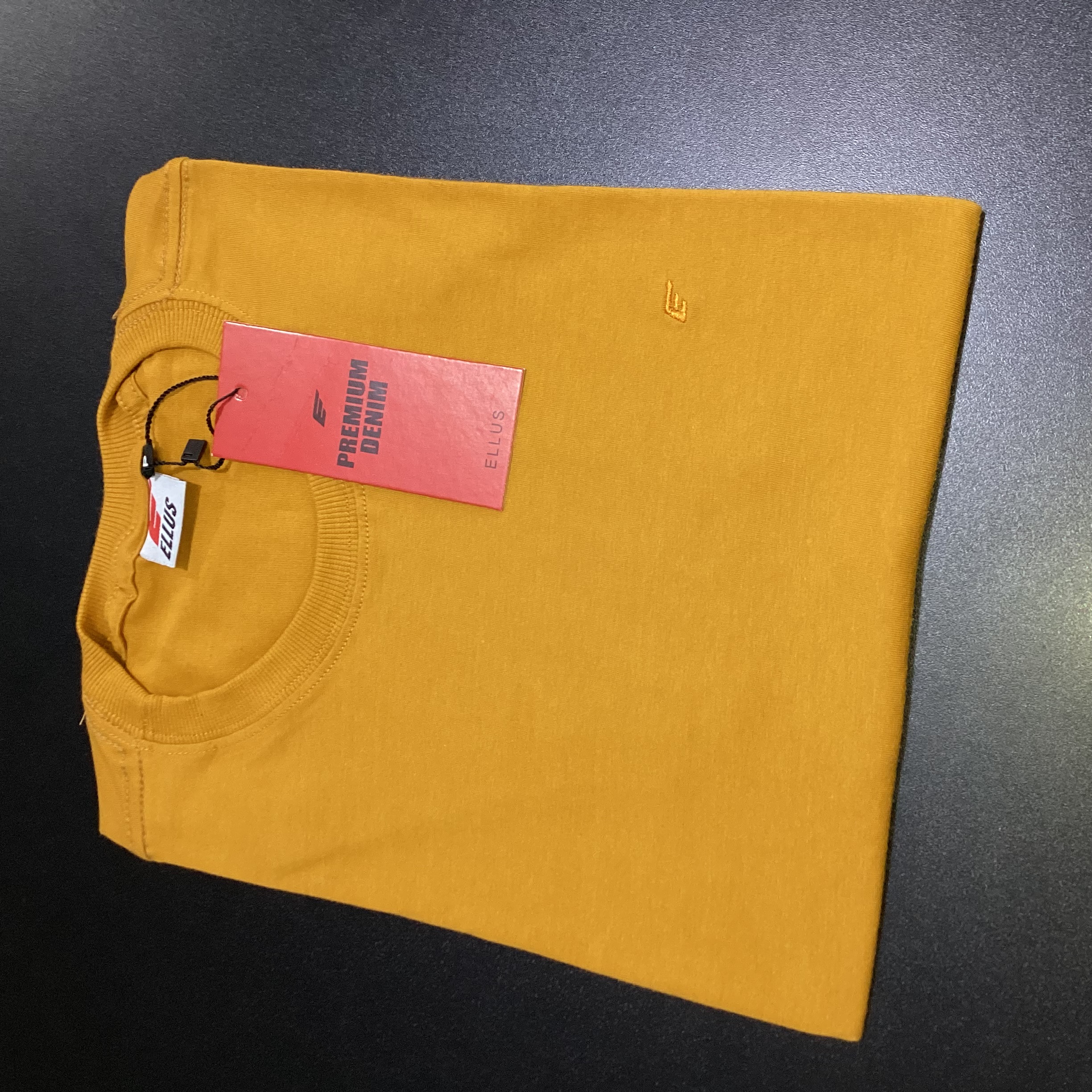 a CAMISA PERUANA BÁSICA ELLUS