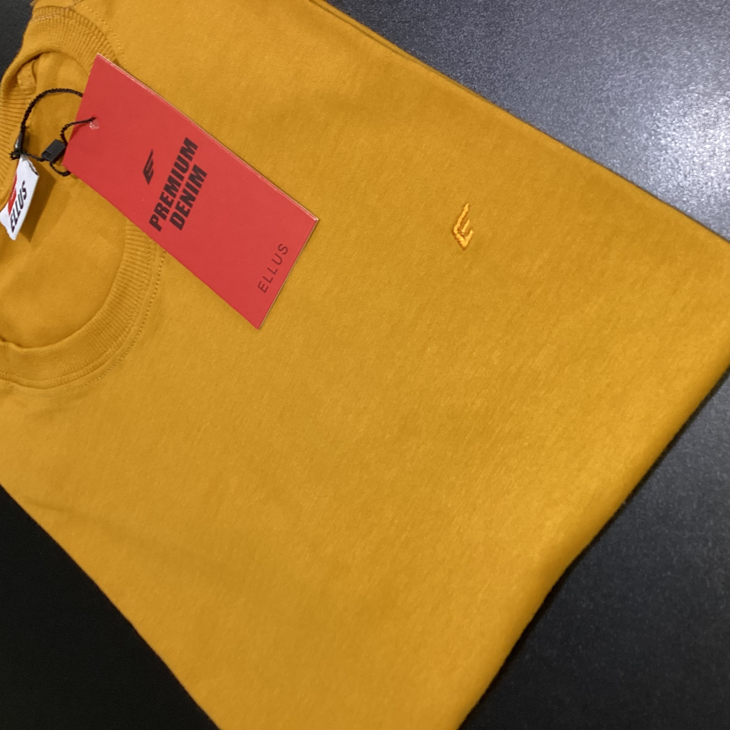 Foto 2 de a CAMISA PERUANA BÁSICA ELLUS