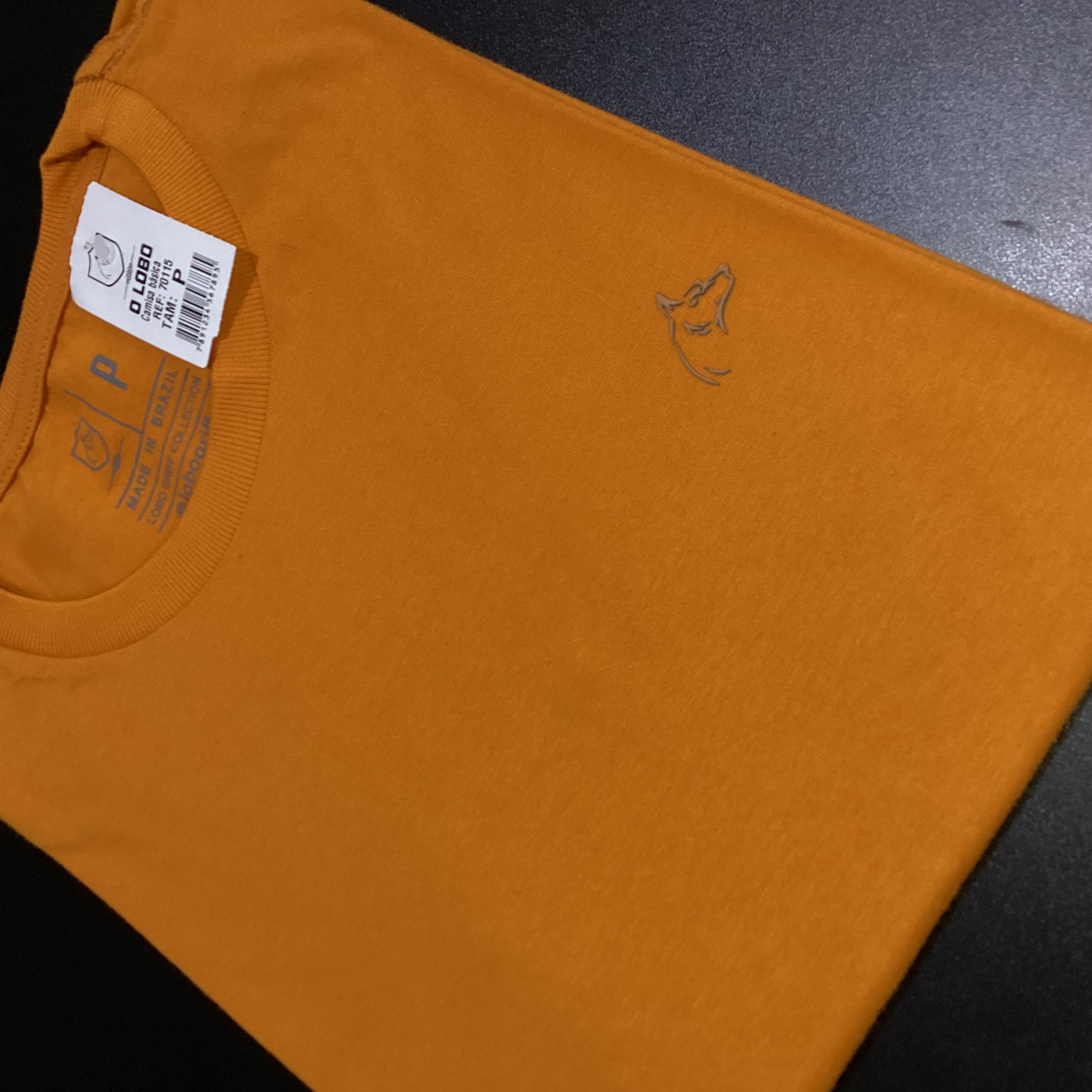 Foto 2 de CAMISA PERUANA BÁSICA LOBO