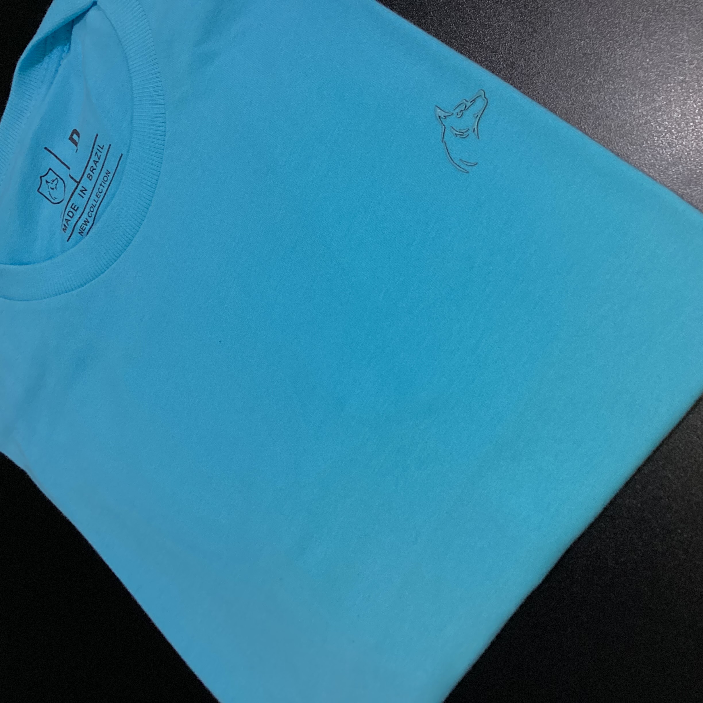 Foto 2 de CAMISA PERUANA BÁSICA LOBO