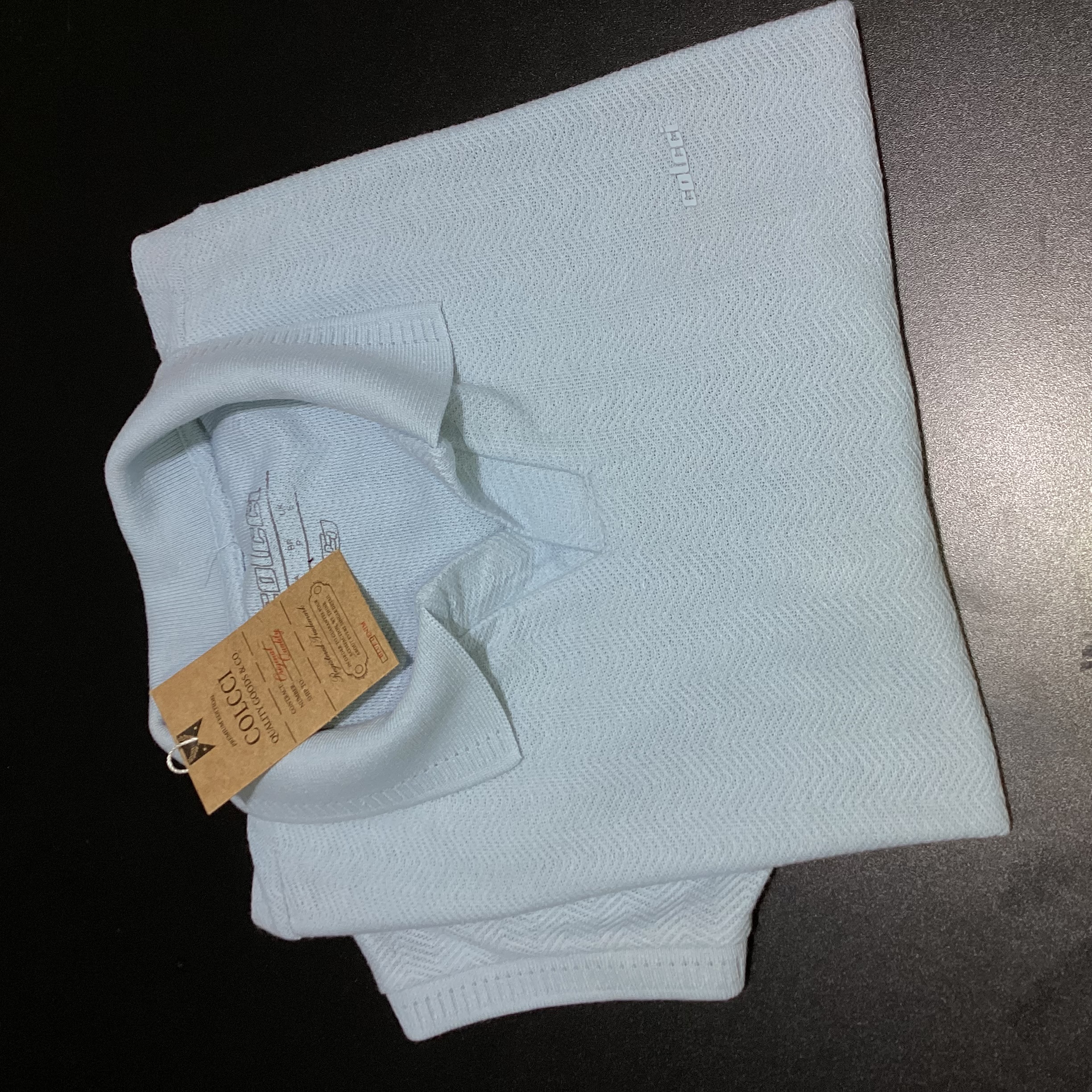 CAMISA POLO GOLA V TEXTURIZADA COLCCI