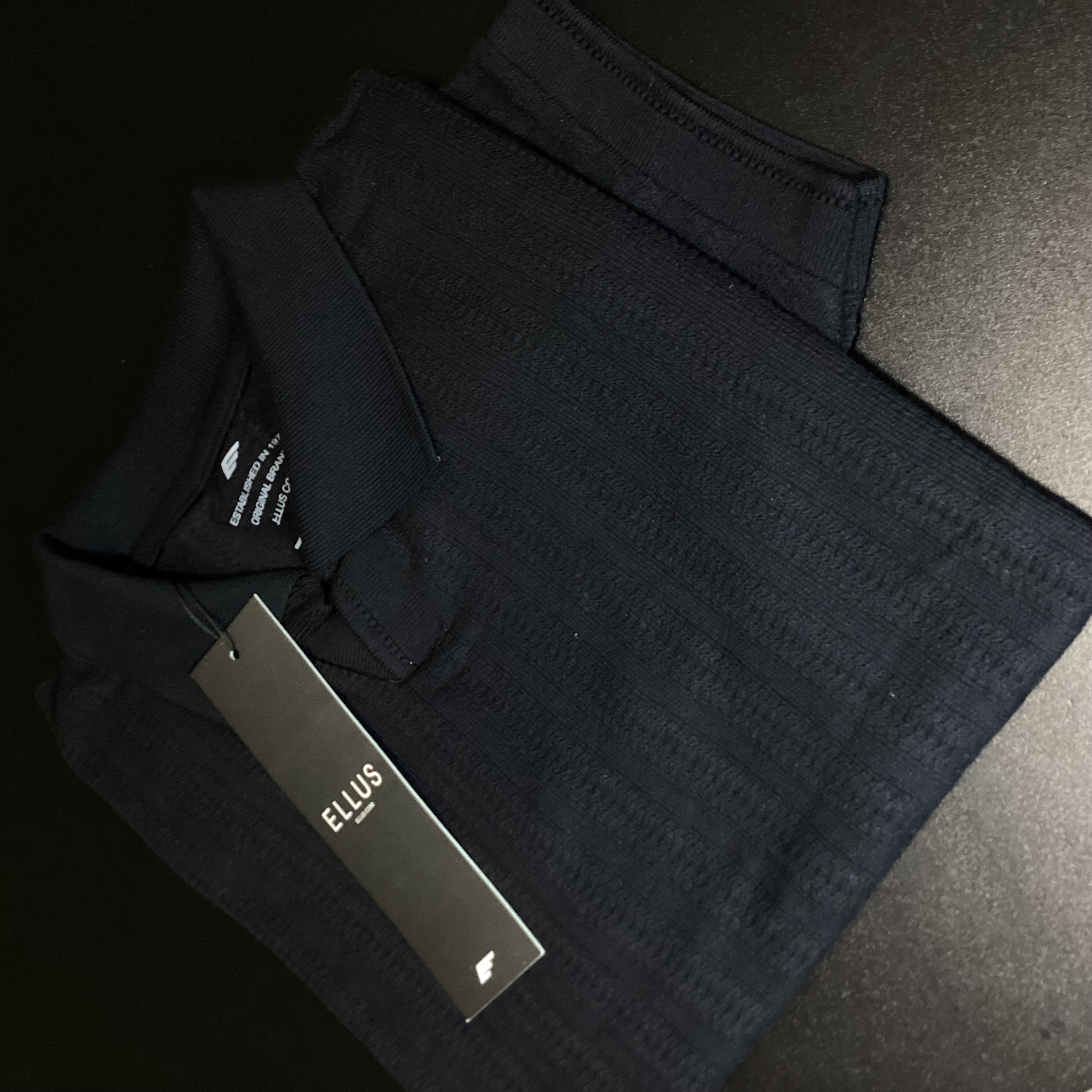 CAMISA POLO GOLA V TEXTURIZADA ELLUS