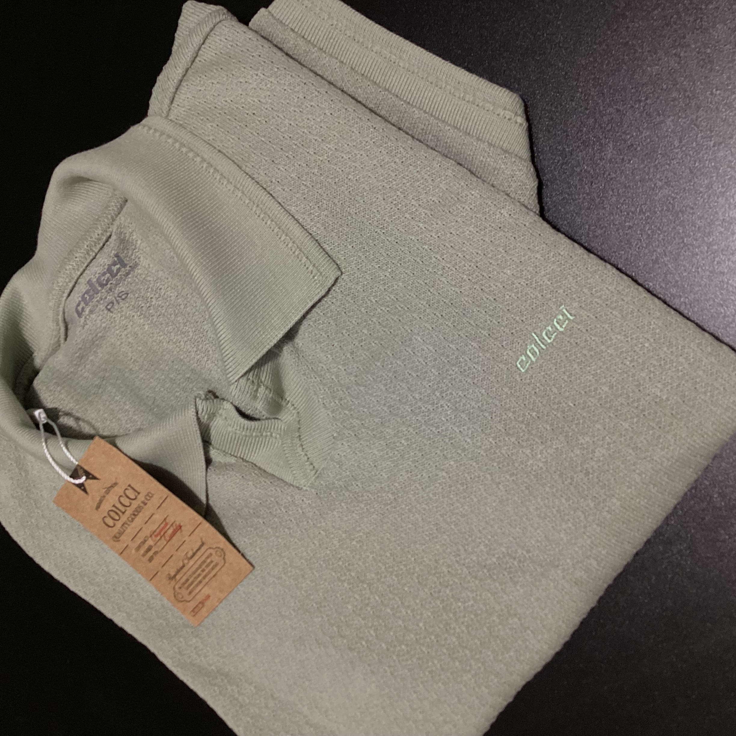 Foto 2 de CAMISA POLL GOLA V TEXTURIZADA COLCCI