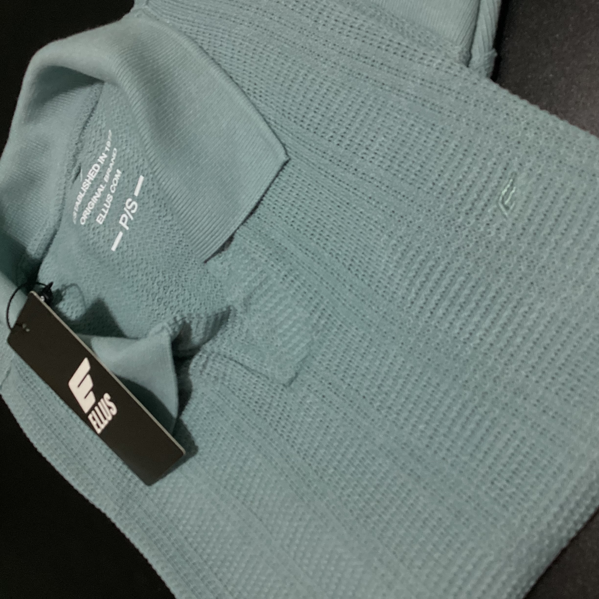 Foto 2 de CAMISA POLO GOLA V TEXTURIZADA ELLUS