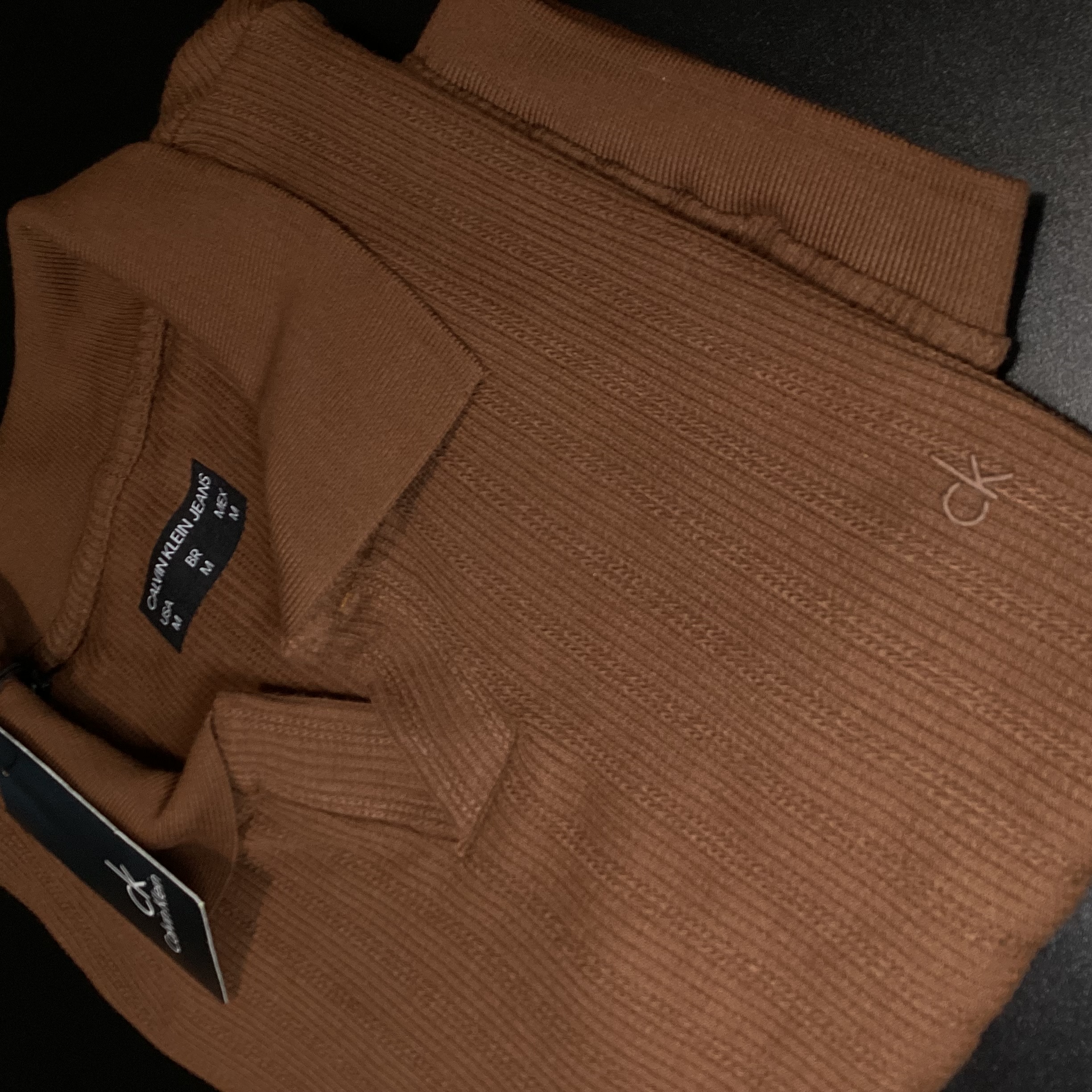 Foto 2 de CAMISA POLO GOLA V TEXTURIZADA CALVIN KLEIN