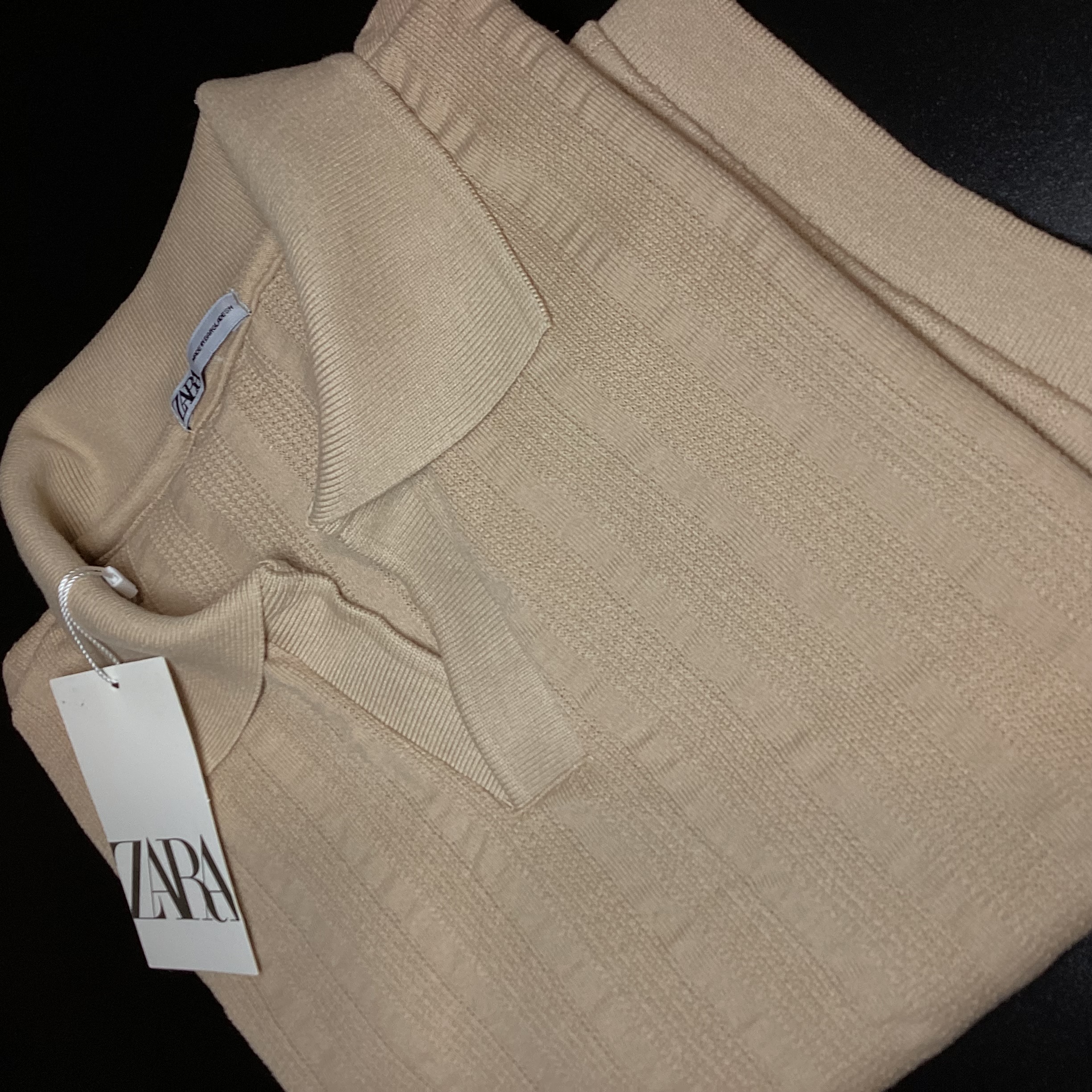 Foto 2 de CAMISA POLO TEXTURIZADA GOLA V ZARA