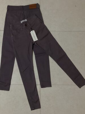 CALÇA SARJA CALVIN KLEIN